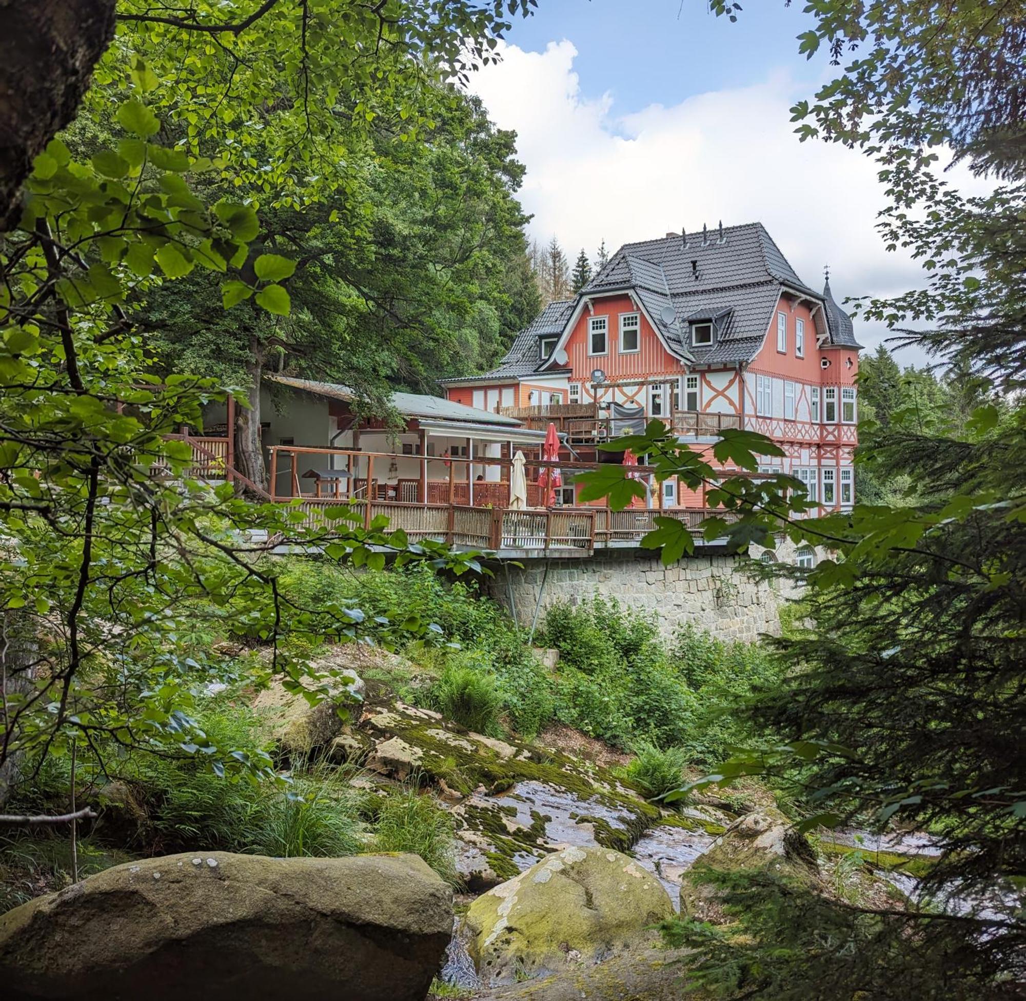 Waldgasthaus & Berghotel Steinerne Renne ヴェルニゲローデ エクステリア 写真